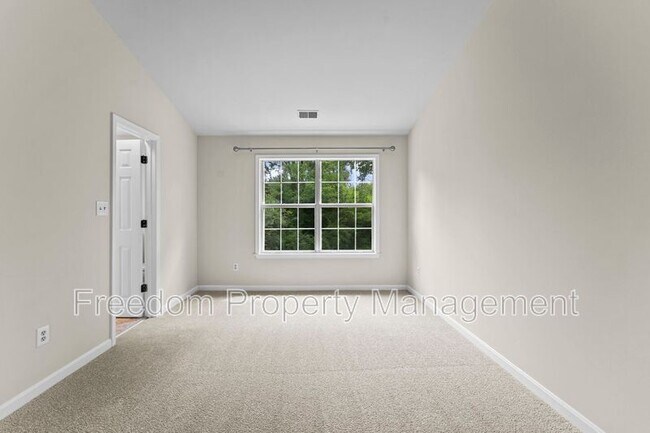 Building Photo - 8644 Sanderling Dr
