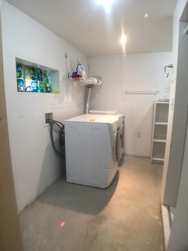 Building Photo - 1402 Altamont St