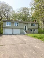 Building Photo - 132 Deborah Dr