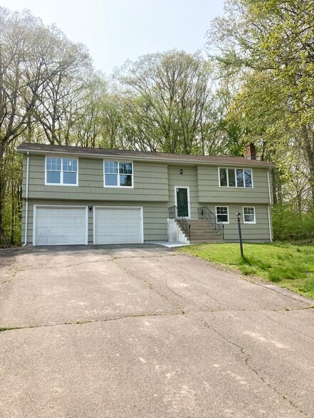 Primary Photo - 132 Deborah Dr
