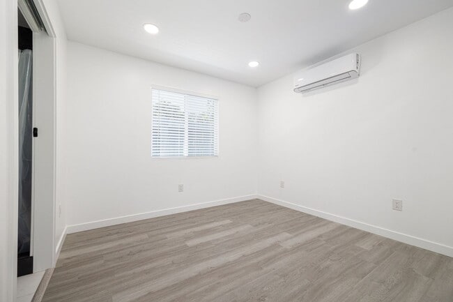 Building Photo - Cozy brand new 2bed/1bath now available in...