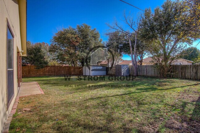 Building Photo - 420 Revolution Ln