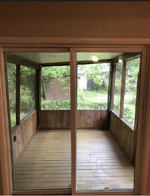 Building Photo - Coming Soon! 2BR Duplex with Screened Patio in the Murray Hill