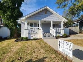 Building Photo - 216 McGarity St