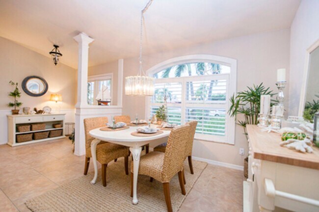 Building Photo - ANNUAL RENTAL - Beach Cottage with 2 Car Garage 'The Lakehouse' in tropical garden