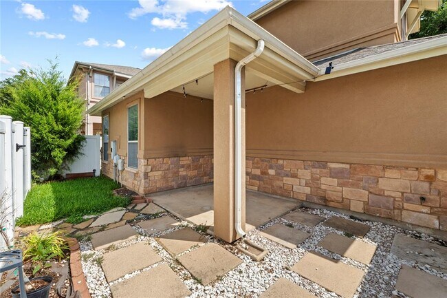 Building Photo - 12800 Venice Ln