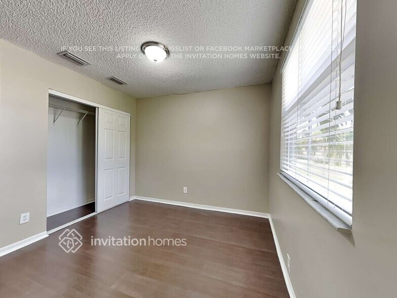 Building Photo - 5542 NW 53rd Cir