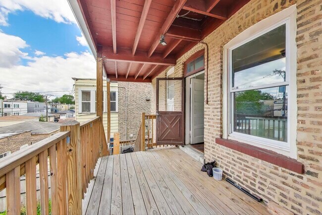 Building Photo - 4409 W Deming Pl
