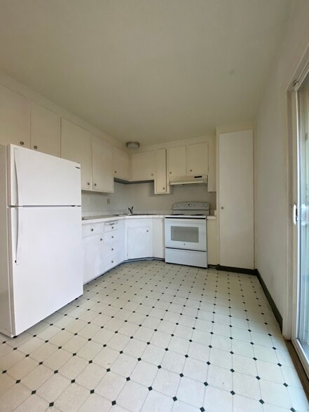 Building Photo - 1737 Noranda Dr