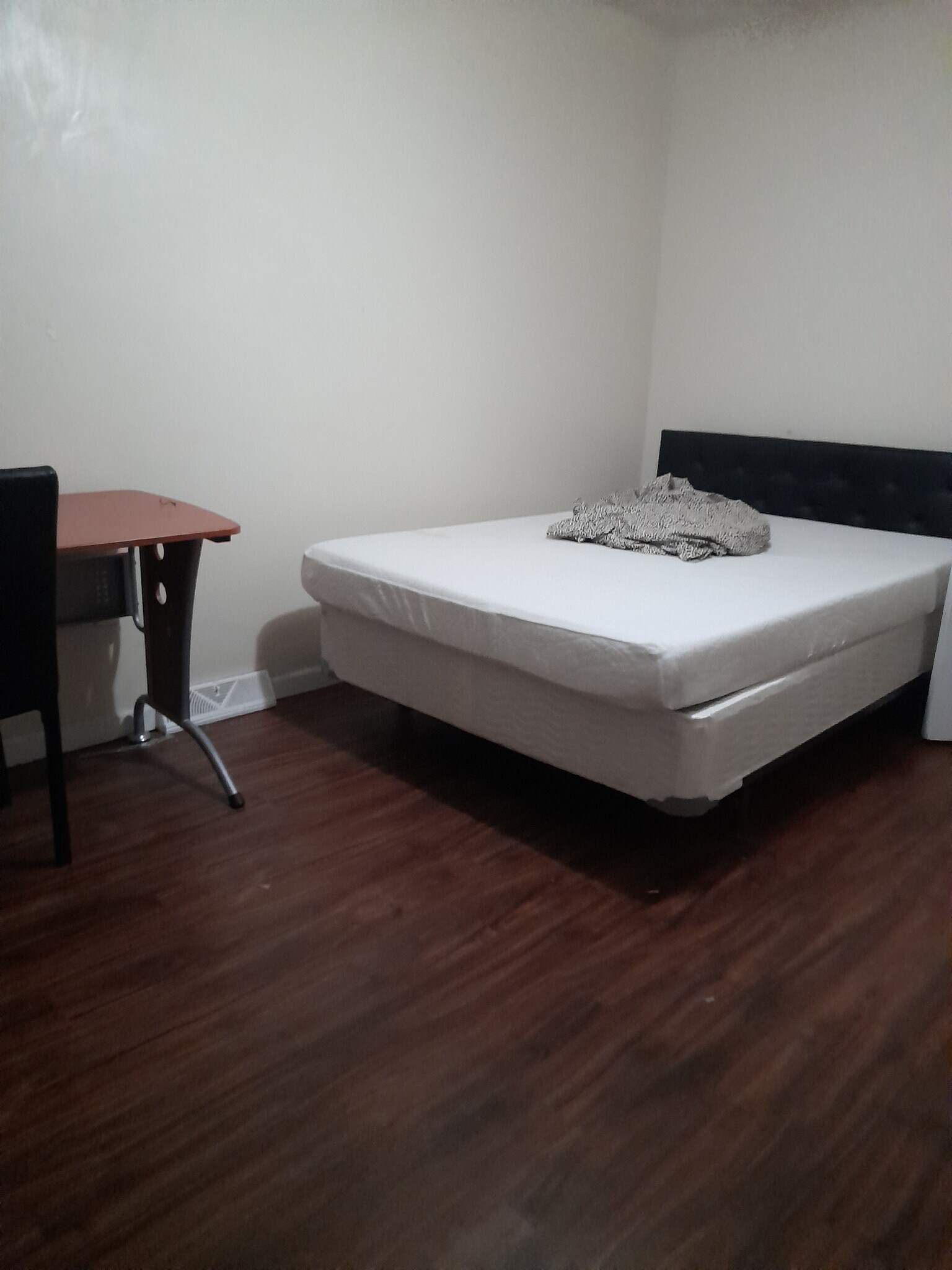 Building Photo - 203 Cherry St