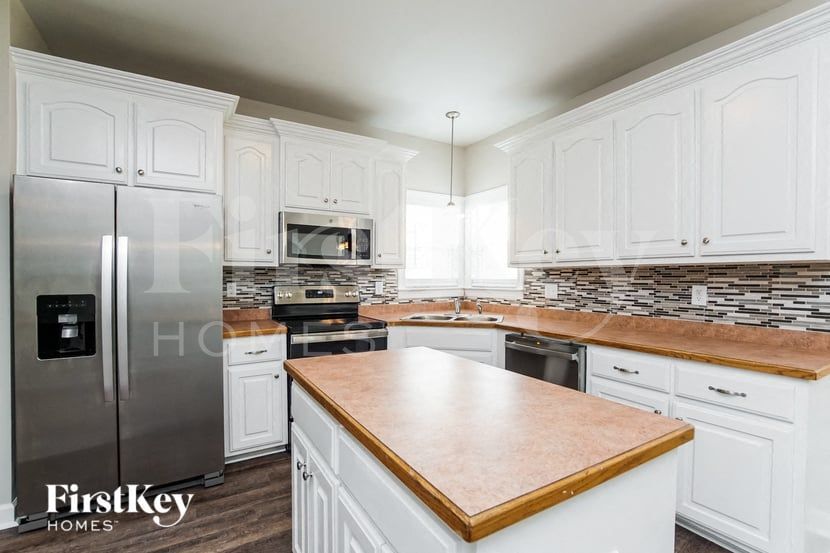 Building Photo - 414 Winfred Dr