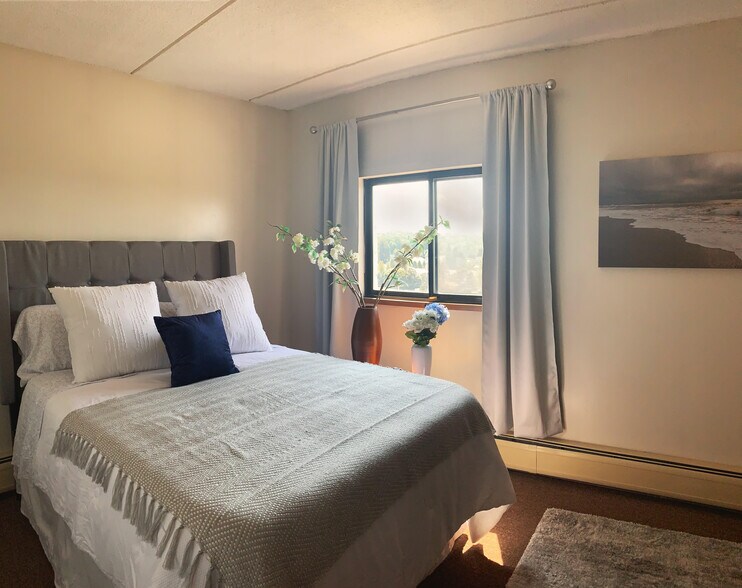 West Ridge Towers 5040 W Ridge Rd Erie PA 16506 Apartment Finder