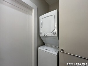 Building Photo - 1107 S Cherry St