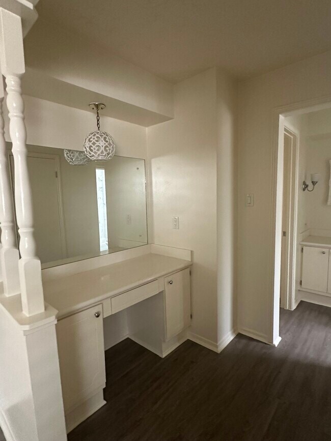 Building Photo - 11719 Scottsdale Dr