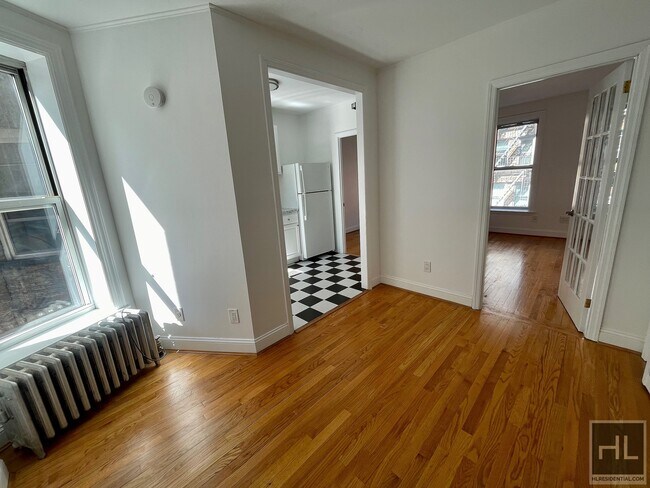 Building Photo - EAST 7 STREET