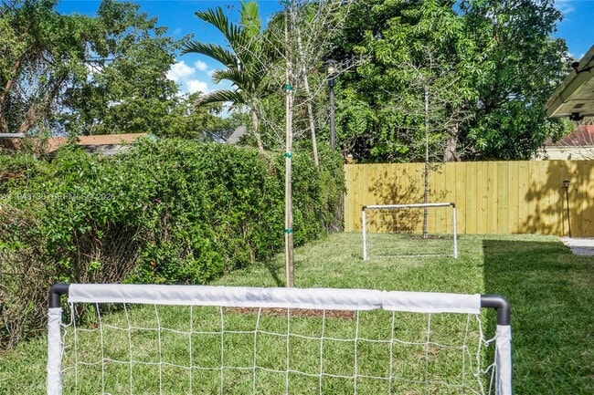 Building Photo - 1035 NW 48th St