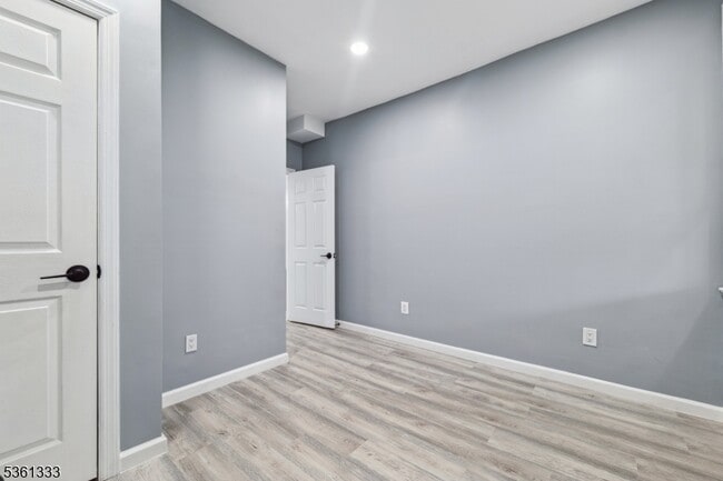 Building Photo - 282 Ackerman Ave