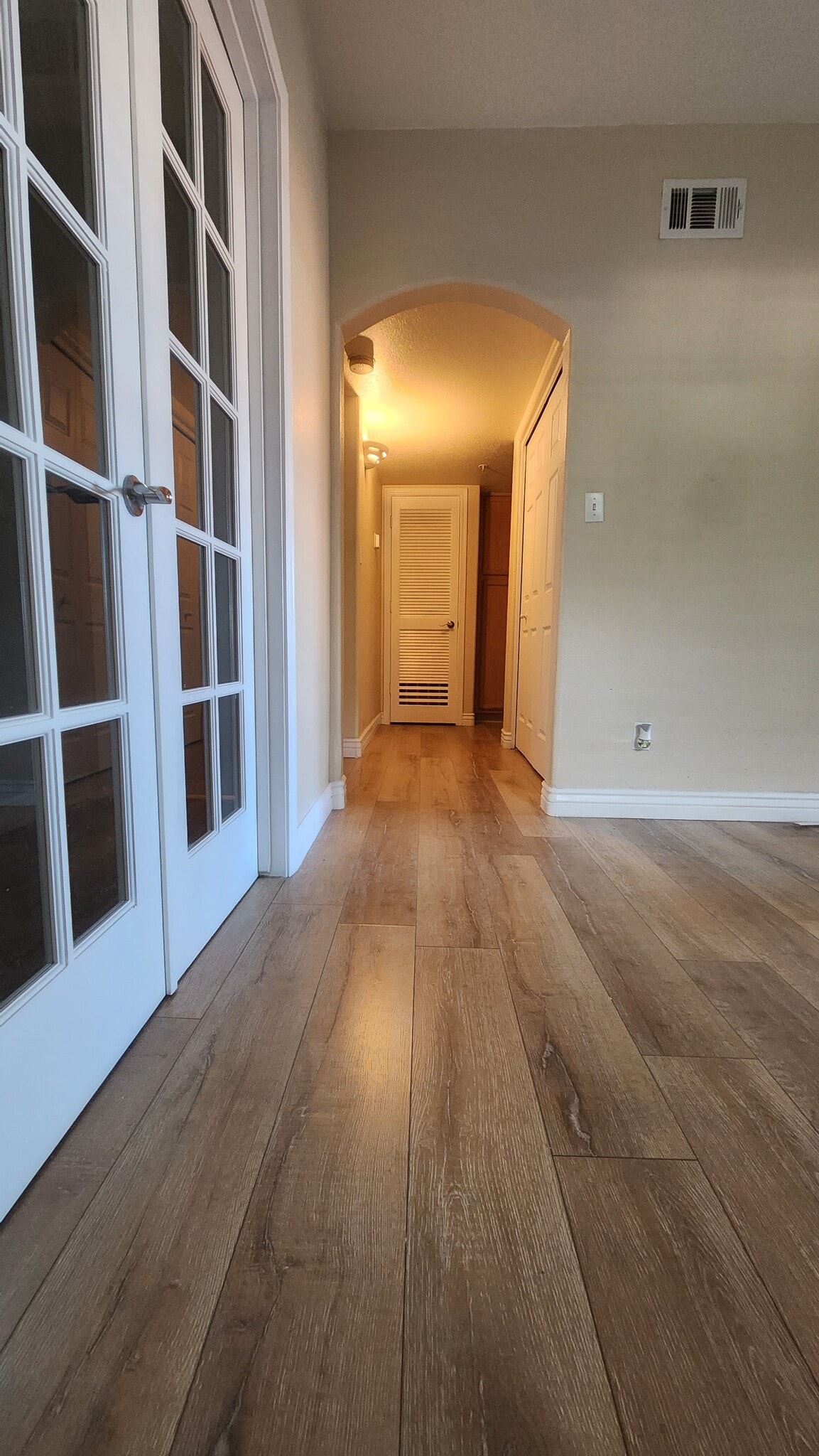 Hallway to bedrooms - 6885 E Cochise Rd