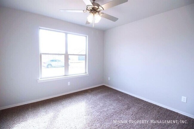 Building Photo - 5840 Lehigh St