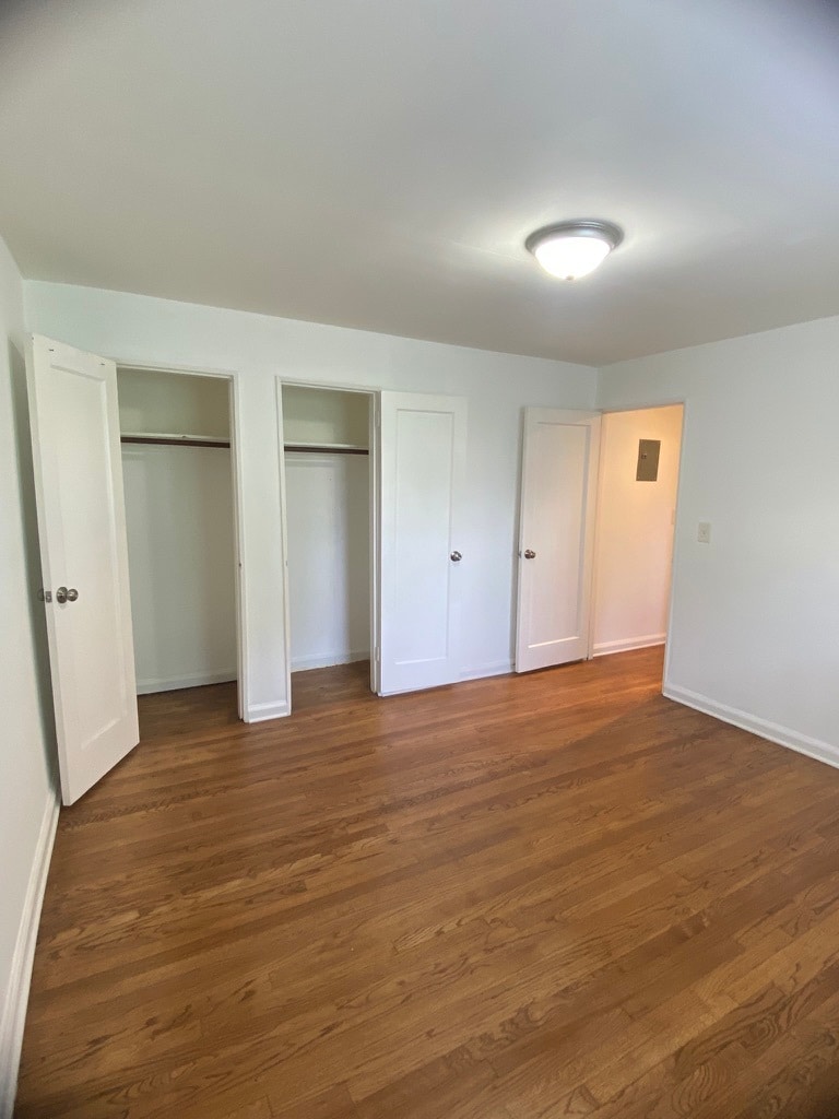 Building Photo - 480 Crestwood Ave