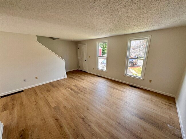 Building Photo - 47 Wyman Rd