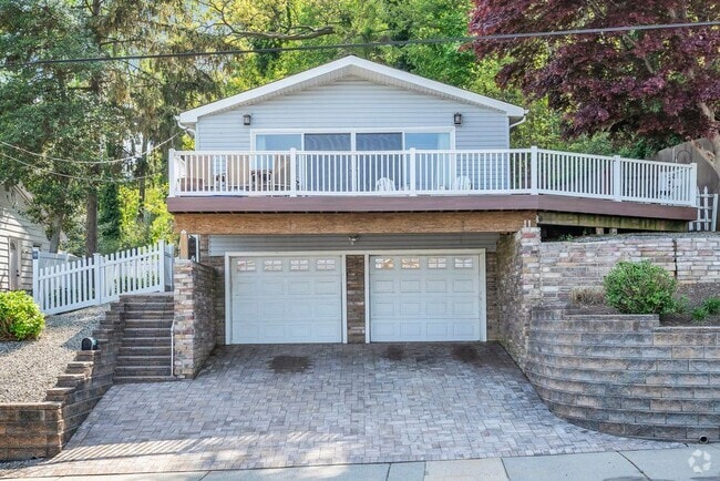 Building Photo - 193 Navesink Ave