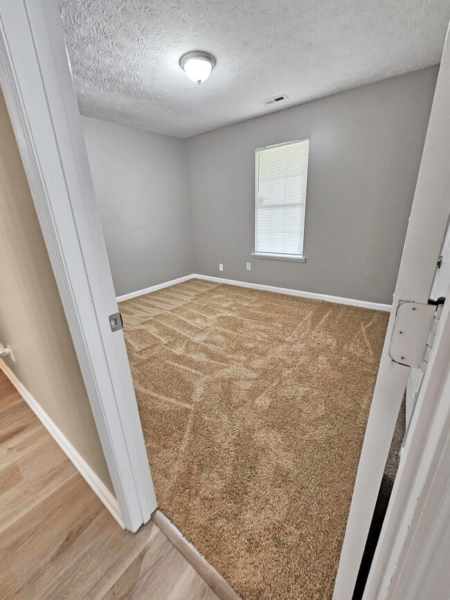 Building Photo - 7819 Taylor Cir