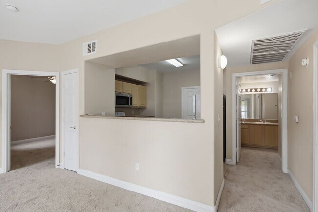 Building Photo - 8000 W Badura Ave