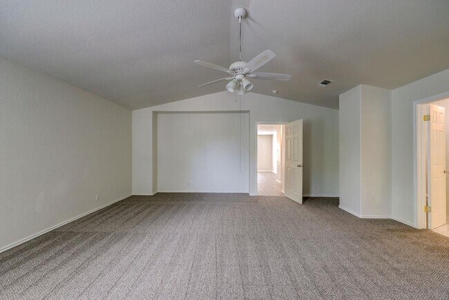 Building Photo - 16608 Shipshaw River Dr