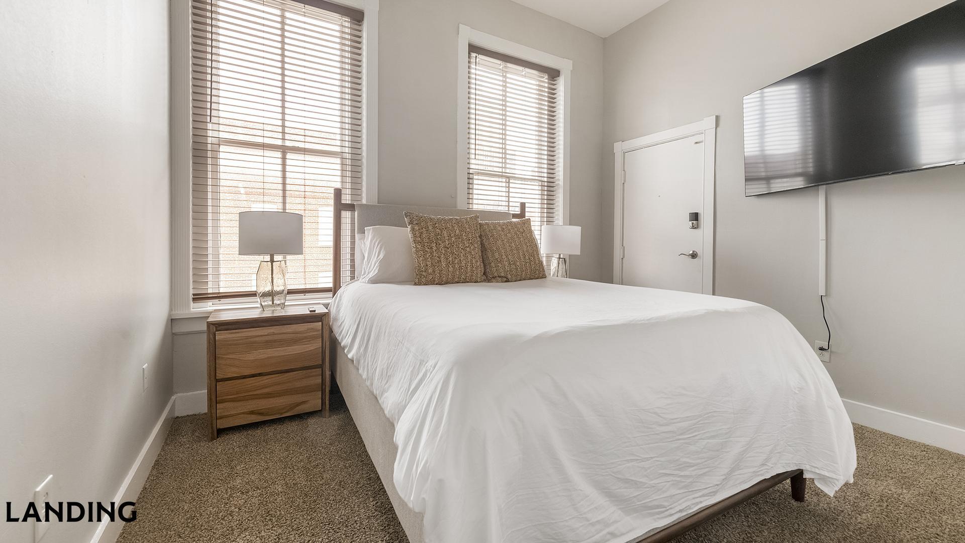 Building Photo - 617 W Lexington St