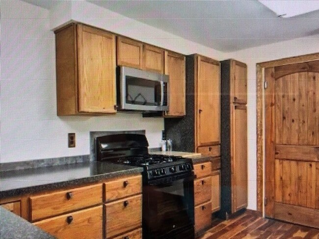 Building Photo - Lovely 3 Bed, 2 Bath Home on Cul-de-Sac