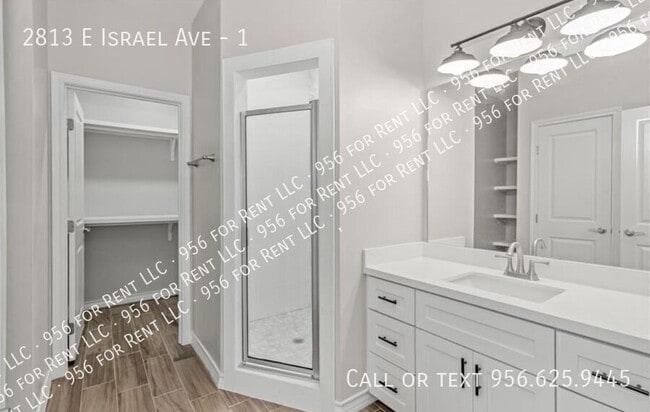 Building Photo - 2813 E Israel Ave