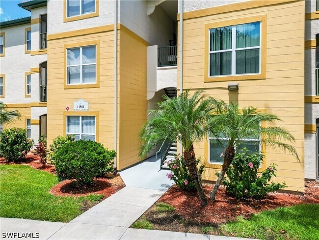 Building Photo - 11561 Villa Grand