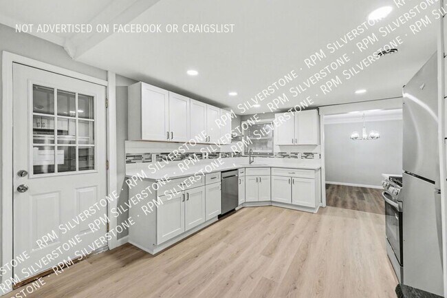 Building Photo - 2839 W Avon Rd