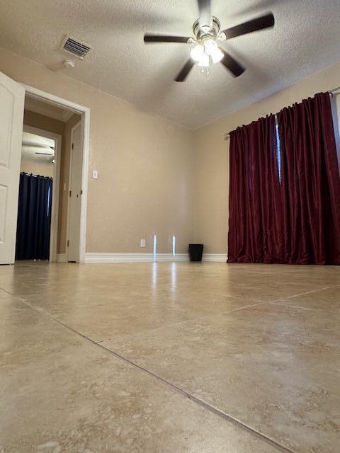 Building Photo - 608 SW 8th Ct