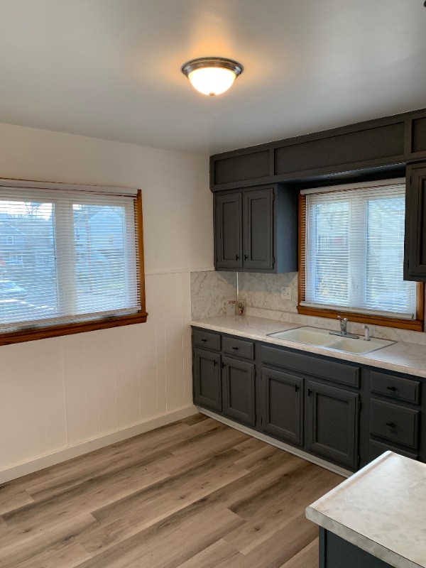 Building Photo - 282 W 42nd St