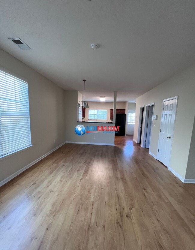 Building Photo - Nice townhome in Jonesboro