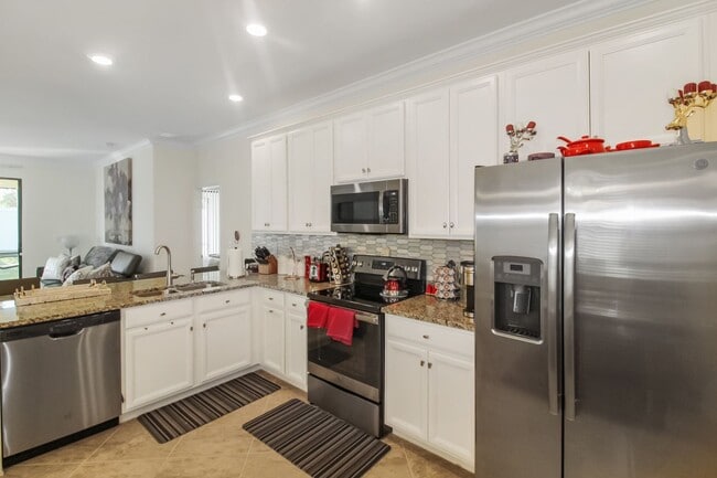 Building Photo - 9937 Haze Dr