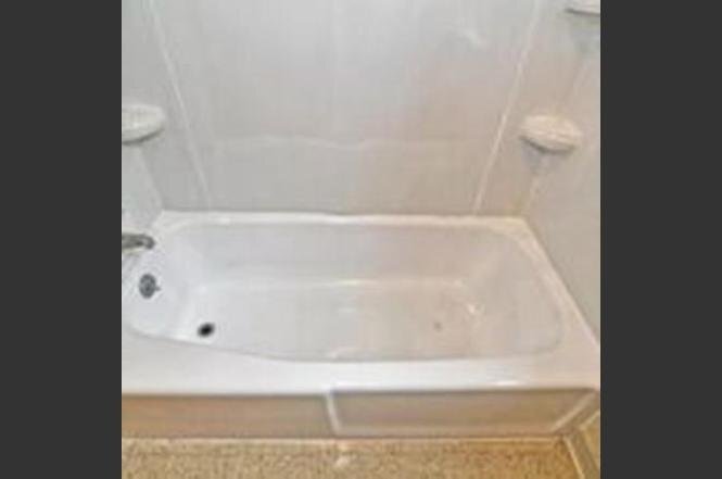 Building Photo - 25 R Saunders St