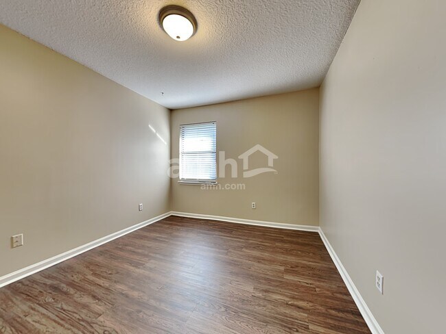 Building Photo - 7602 Putters Cove Dr