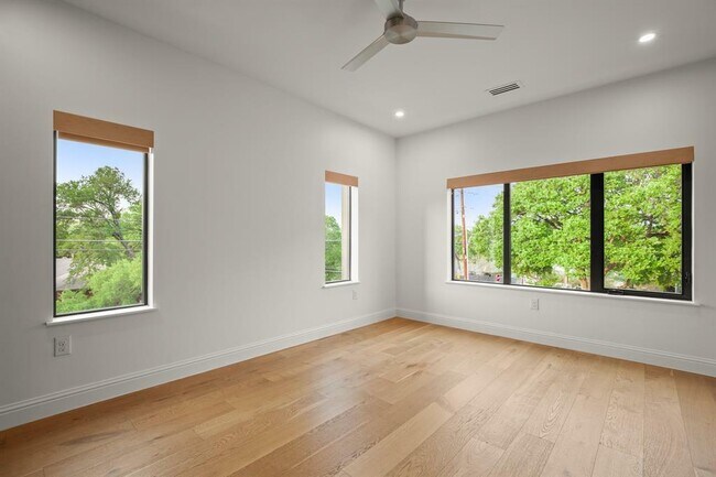 Building Photo - 1401 Rabb Rd