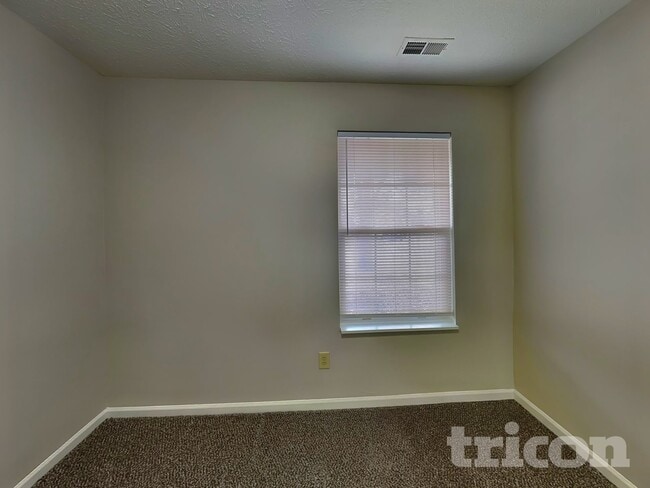 Building Photo - 4831 Dietzen Blvd