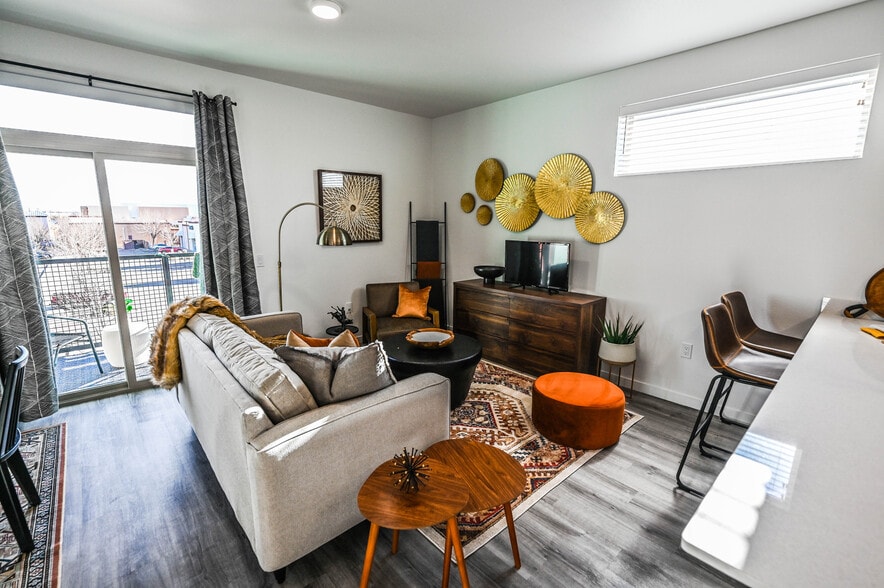 Building Photo - Camino Real Apartments