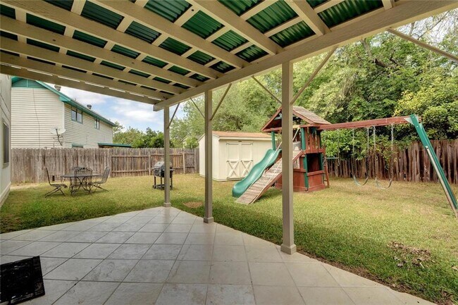 Building Photo - 8203 Beaver Brook Ln