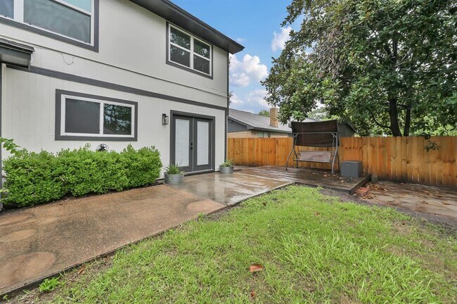 Building Photo - 3526 Indian Forest Dr