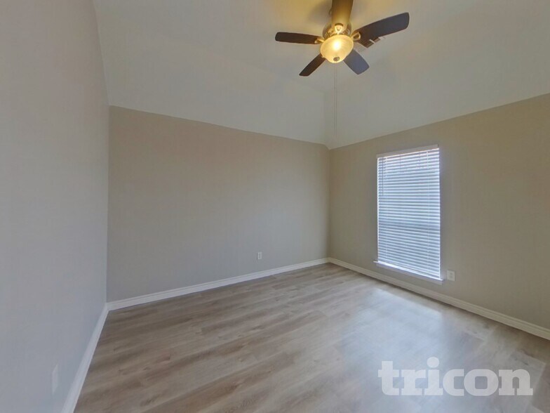 Building Photo - 1533 Mill Creek Dr