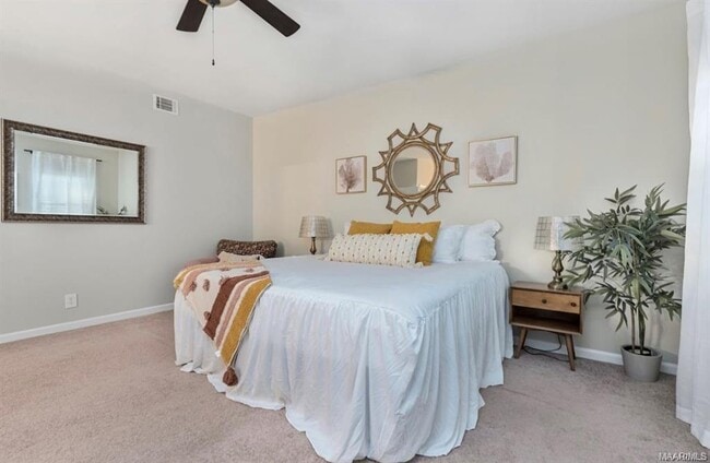 Building Photo - 2988 Old Farm Rd