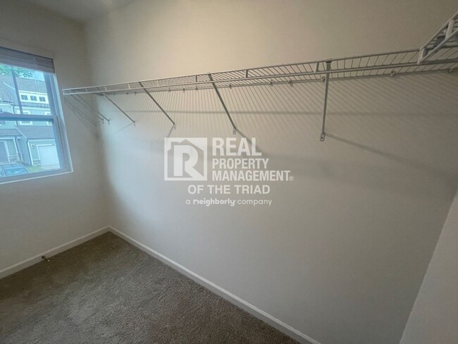 Building Photo - New Construction 3bd/2.5ba Townhome in NE ...