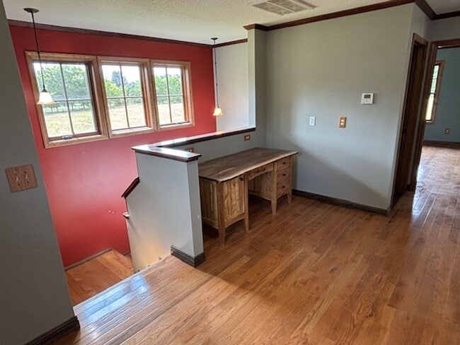 Building Photo - Stunning 3-Bed, 2.5-Bath Country Home on 3...