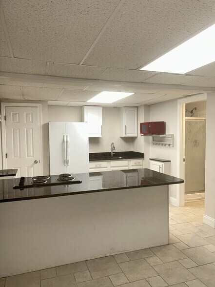 Building Photo - 14 Mayfair Pl